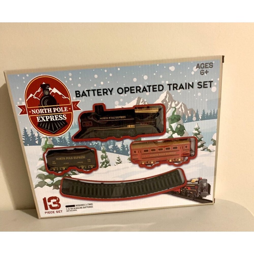 2021 Well Played North Pole Express Train Set 13 PC Battery Operated Train Set